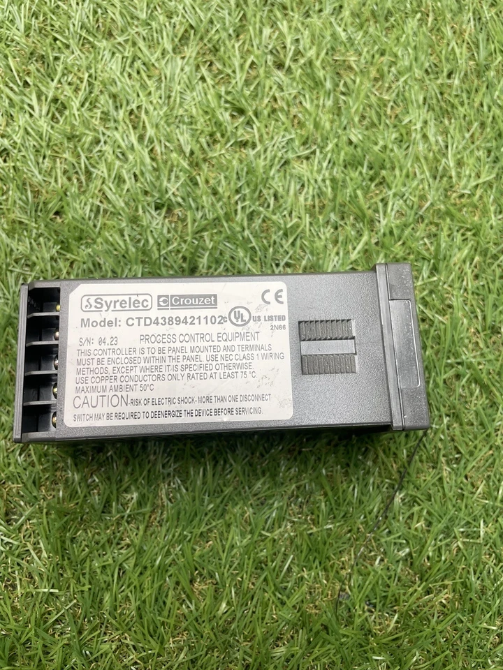Crouzet Syrelec temperature controller CTD43, CTD4389421102 - Photo 3/3