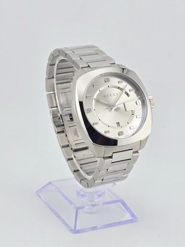 Gucci GG2570 Men's Silver Logo Dial Stainless Steel Watch - YA142308 ($890 MSRP) - Picture 3 of 12