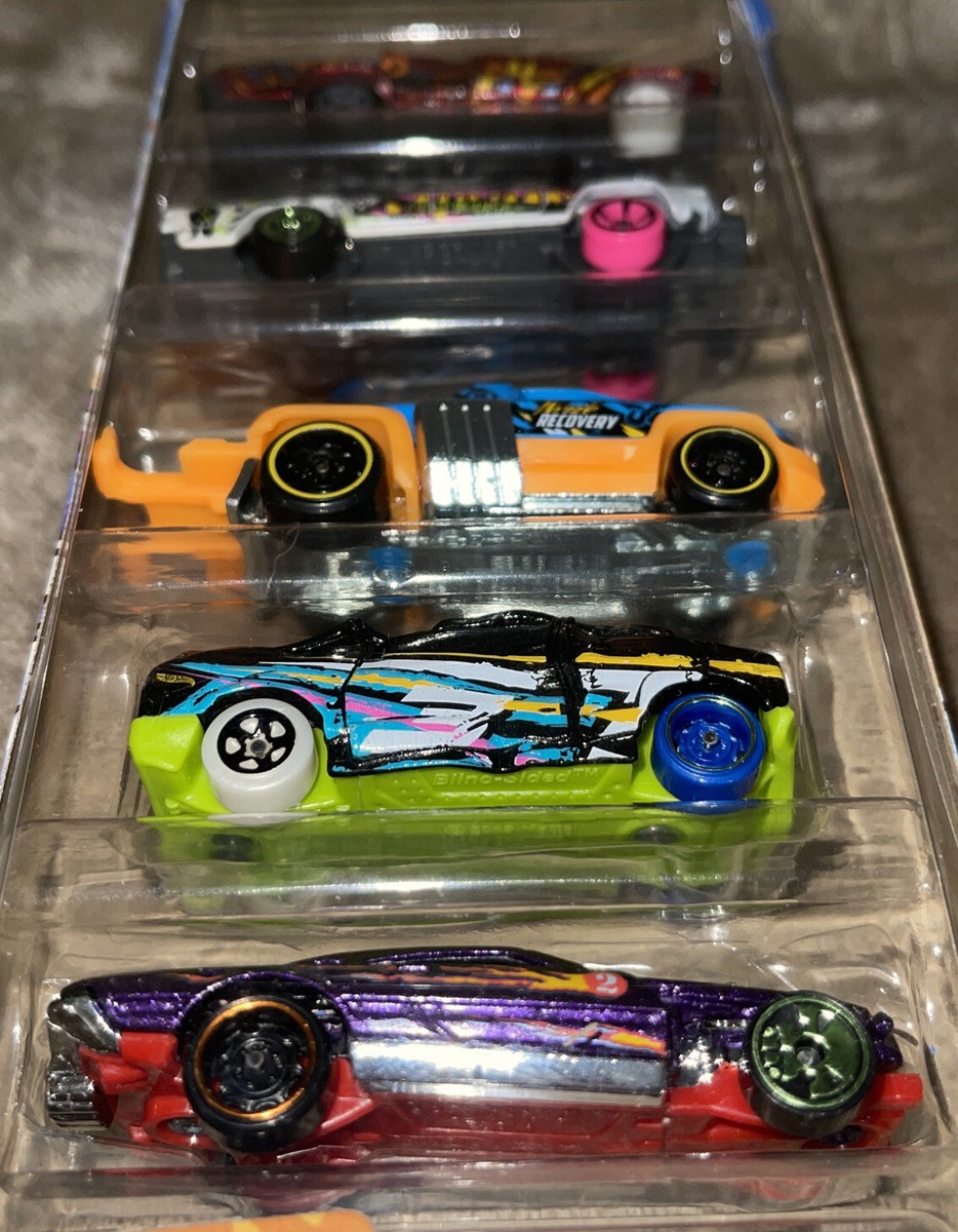 Hot Wheels 5 Vehicle Pack - Demo Destruction (HGY16) *Some Box