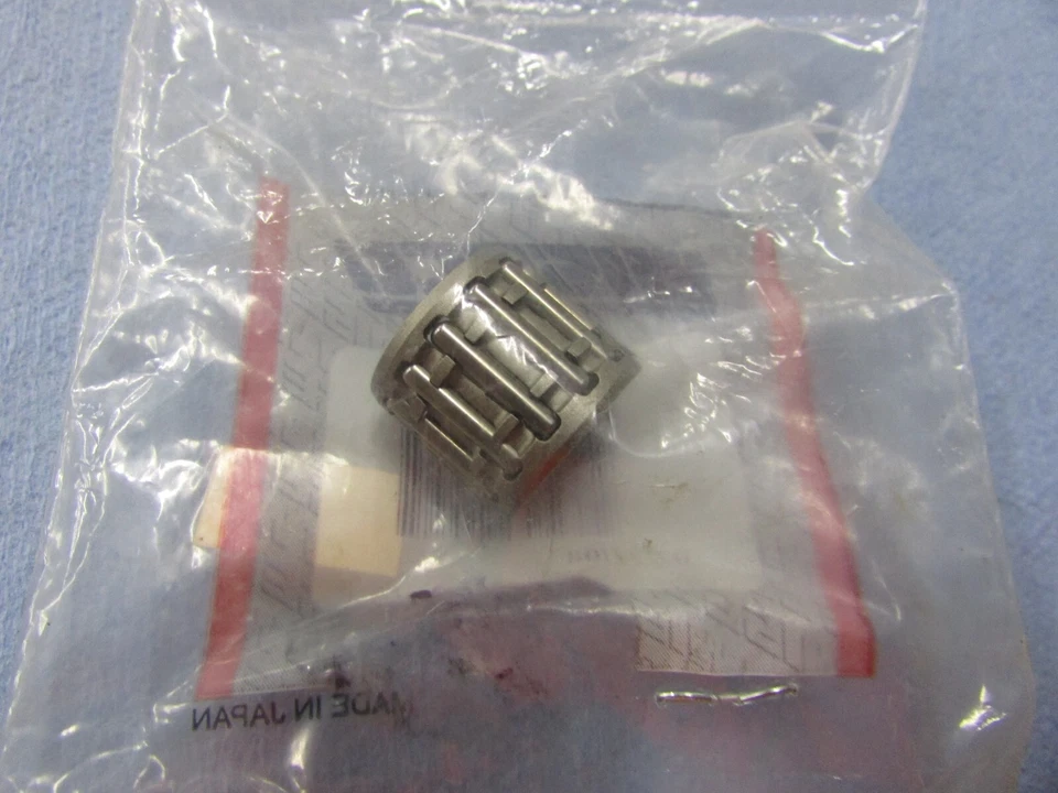 Cojinete de pasador de muñeca de extremo superior Wiseco B1038 para Yamaha YZ125 1998-2000 15x20x 17,8 mm Foto 3 de 4