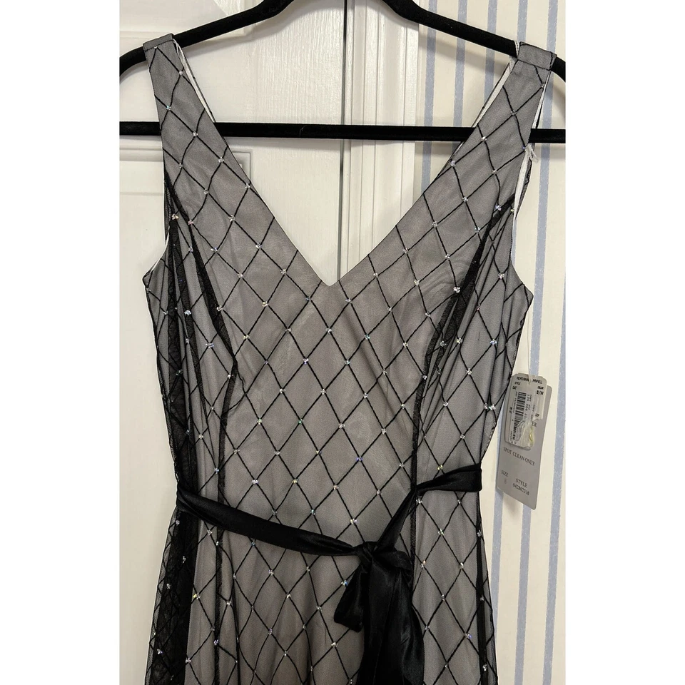 Mujer ADRIANNA PAPELL Boutique Noche Blanco y Negro Vestido Talla 8 Nuevo Con Etiquetas Cóctel A4 Foto 2 de 4