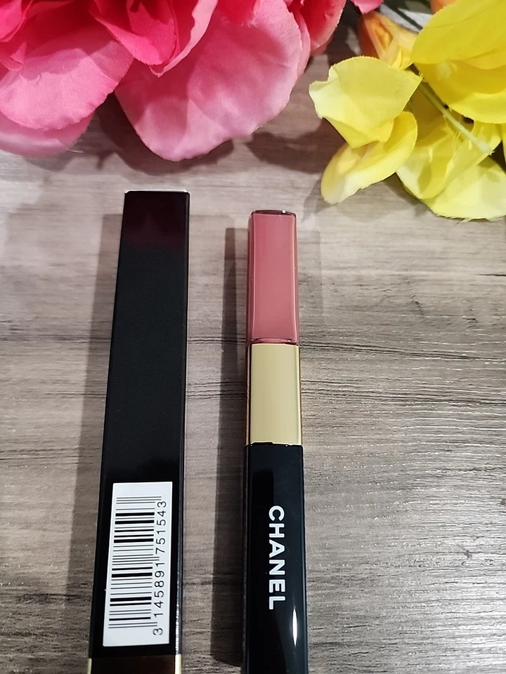 CHANEL LE ROUGE DUO 154 CARAMELO INTENSO DOS CABEZAS COLOR DE LABIOS LÍQUIDO NUEVO Foto 3 de 4