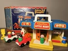 Vintage Fisher Price Little People Little Mart #2580~Complete w/ Box People Cars