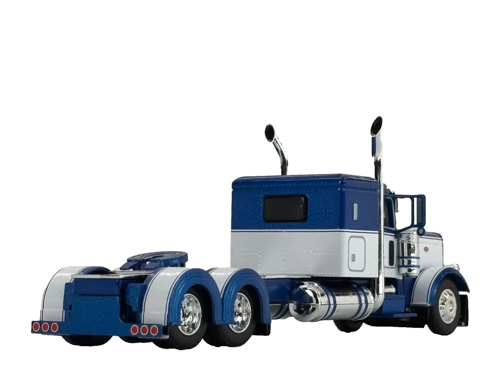 1/64 DCP BLUE/WHITE PETERBILT 389 W/ 48" FLAT TOP SLEEPER - Image 2 of 4