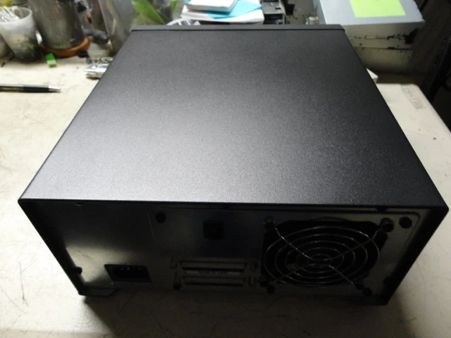 IBM 3580-L33 23R3687 Ultrium3 LTO3 SCSI LVD Tape External Tape Drive 3580-L3H - Image 2 of 4