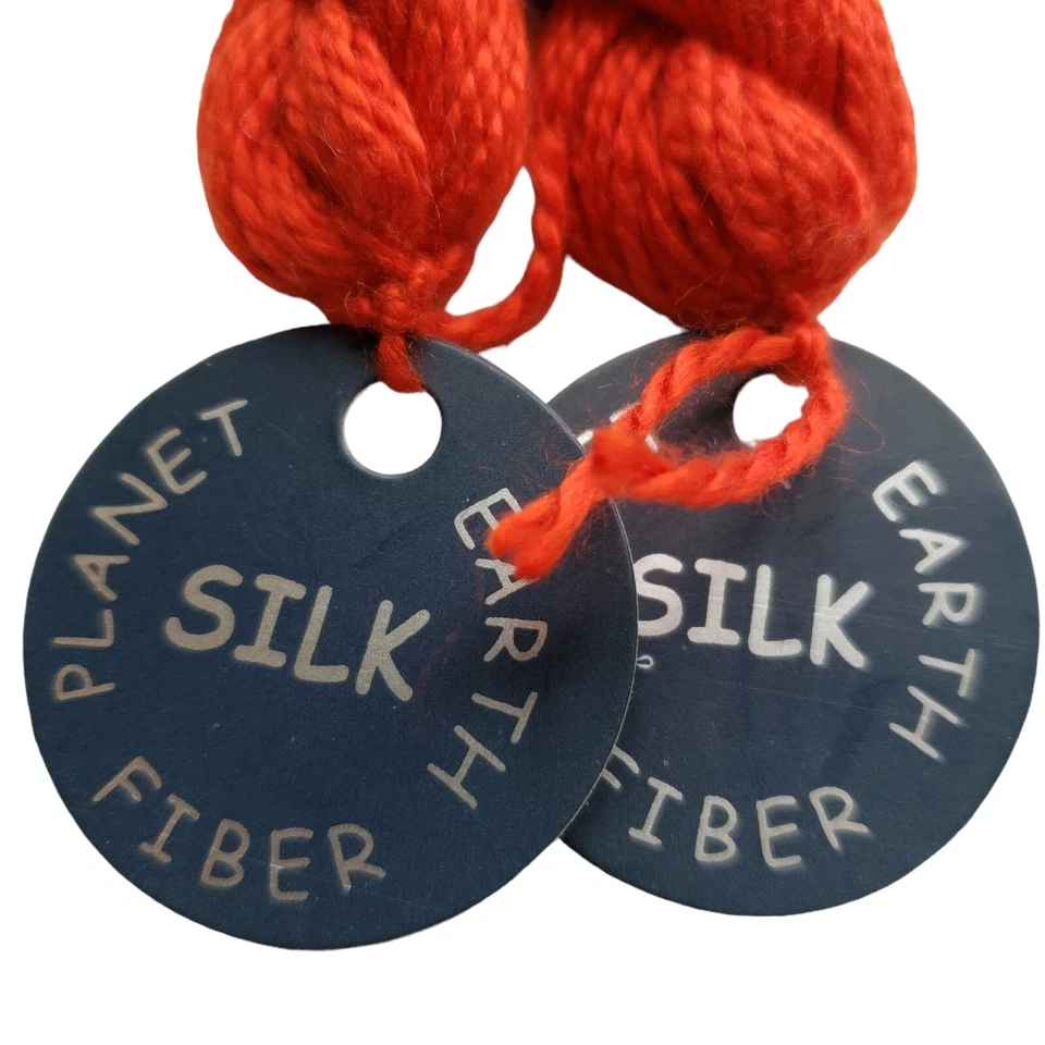 Lote de 2 madejas de fibra de seda Planet Earth BLAZE 013 punto de aguja punto de cruz naranja Foto 4 de 4