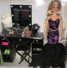Barbie Signature @BarbieStyle Fashion Studio & Doll Set