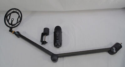 Blue Microphone Yeti Microphone A00121 888-000296 w/ Desk Boom 889-000143  