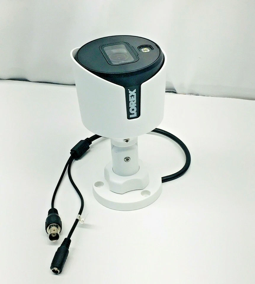 Lorex LBV8541X-C 4K Ultra HD Active Deterrence Security Camera - Image 3 of 4