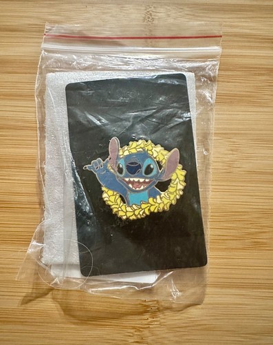 Stitch With Yellow Lei Japan Mall Exclusive Disney Pin
