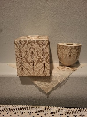 CROSCILL bath tissue cover Damask  ceramic with matching tooth brush holder