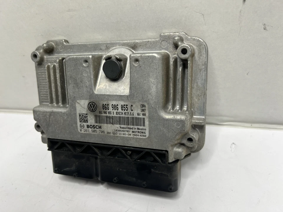 2011 2012 Volkswagen Jetta 2.0L Engine Computer 06G 906 055 C ECU Control Module - Image 4 of 4