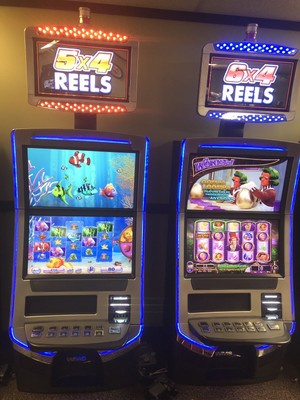 Slot machine cheating device Slot machine cheating device