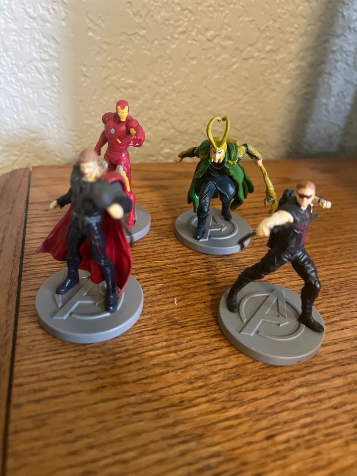 Lot of 4 Marvel Avengers 2.5" PVC figures CDI 2012 Loki Thor Captain America Foto 3 de 3