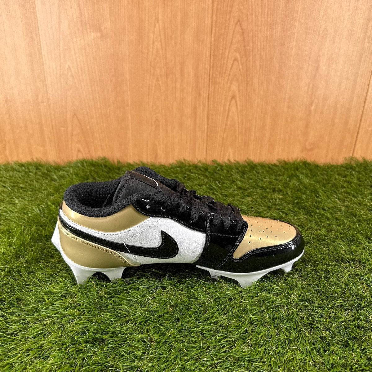 Jordan 1 Low TD Cleat Gold Toe Football Cleats FJ6245-701 Men's