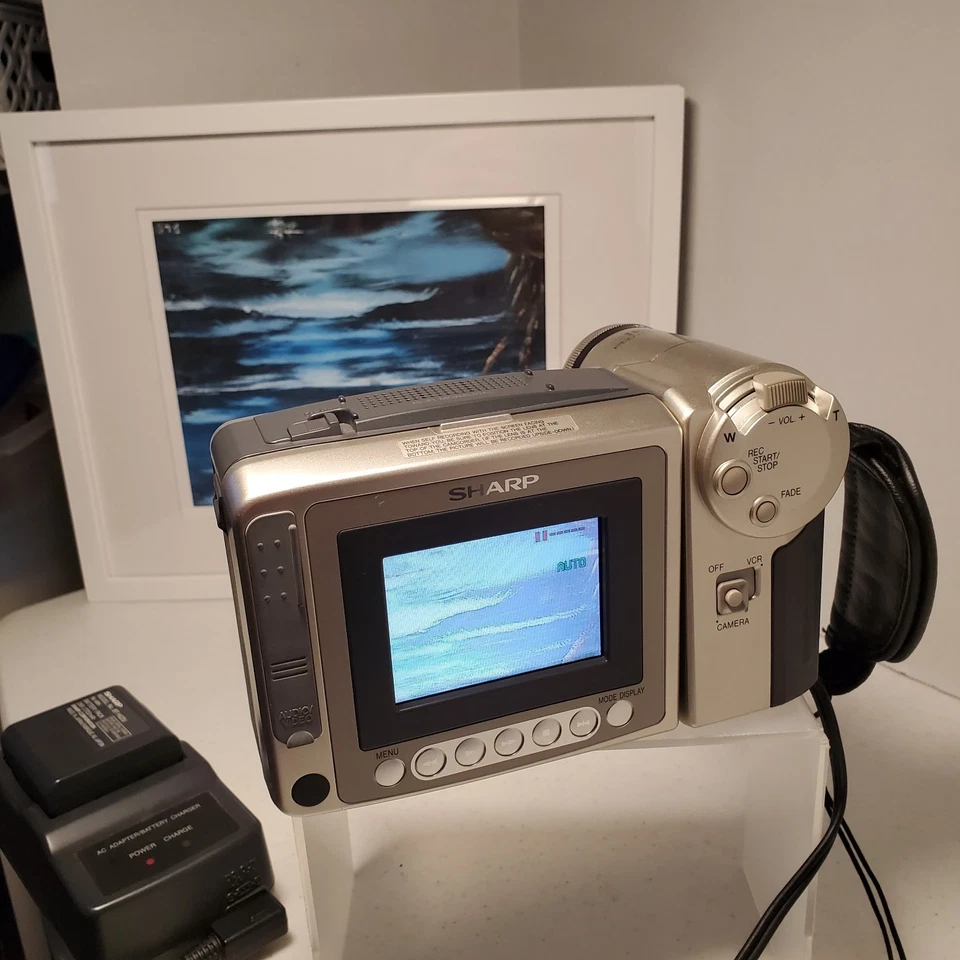 Sharp VL-E630U Viewcam 8mm Camcorder Video Transfer BUNDLE TESTED Works W/case - Image 4 of 4
