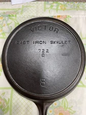 VICTOR #8 Cast Iron Skillet 722