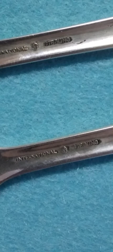 Esparcidores de mantequilla de plata esterlina Serenity by International de colección Foto 3 de 4