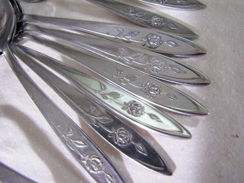 35 pcs Oneida Community MY ROSE Stainless Steel Flatware - Picture 3 of 6