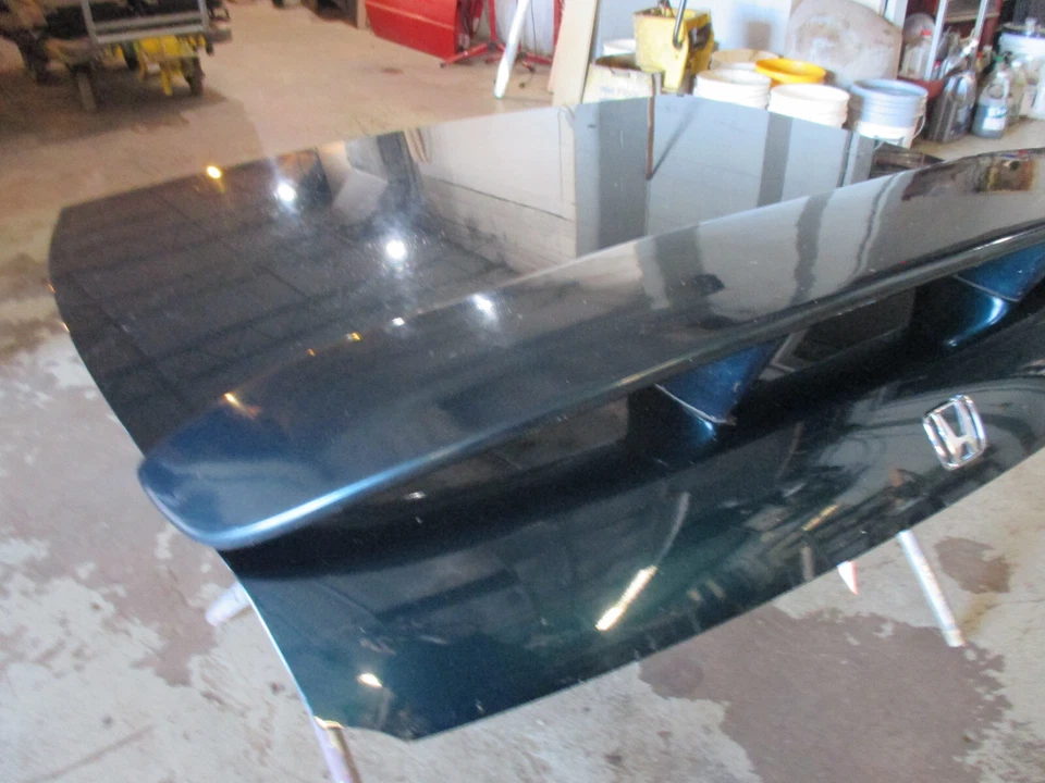 1997 Honda Civic Del Sol Trunk Lid with Spoiler (Dark Green-G82P)(FLAWS) Foto 2 de 4