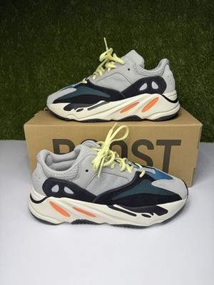 adidas Yeezy Boost 700 Wave Runner Size 8.5 Mens Grey Sneakers B75571