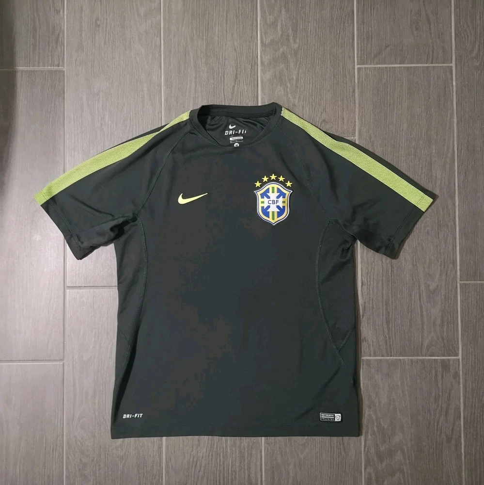 Brasilien Nationalmannschaft Trikot Größe: M 2014 WM Training Nike Fußball