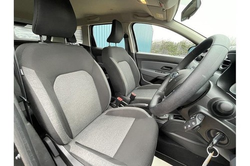 2022 Dacia Duster TCe Essential SUV LPG Manual - Picture 14 of 20