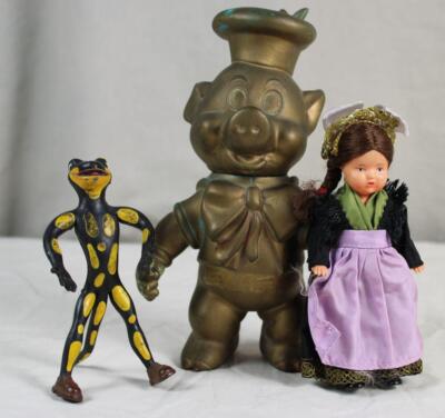 C13/ 3 ältere Figuren - Schweinchen + Lurchi + Schwarzwald Mädl - bis  20 cm./88