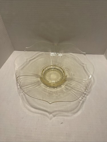 Vertiefung gelbe Glasschale, ca., 13-3/4" Durchmesser Schräg bis 2-3/4” 1940’s