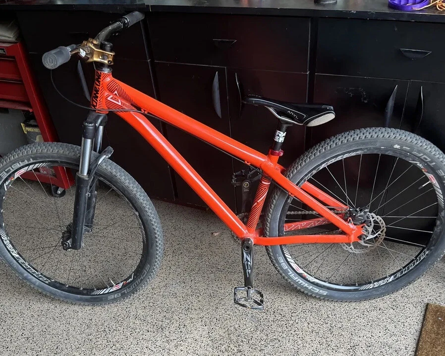 26 Inch Dirt Jump Aluminum Octane One Zircus With Sun Tingle Rims