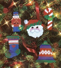 10 TRADITIONAL TREE TRIMS CHRISTMAS ORNAMENTS PLASTIC CANVAS PATTERN INSTRUCTION