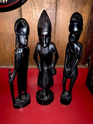Vintage Group of Hand Carved Figures, Makonde People, Tanzania - Tanzania