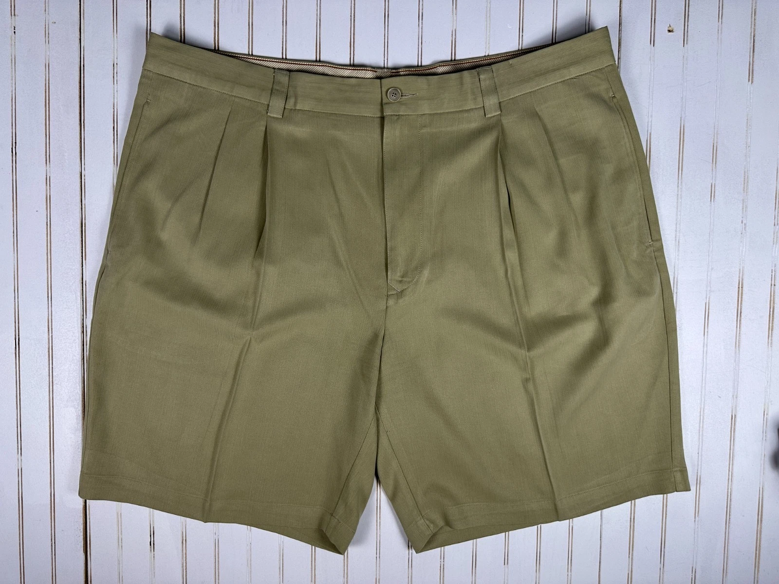 Tommy Bahama Silk Shorts Mens 40 Beige Tan Flat Front Casual Luxury Lightweight