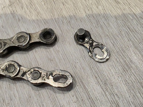 Decathlon Rockrider EST 900 ORIGINAL 10 Speed Chain 114 Links Great Condition - Picture 6 of 15