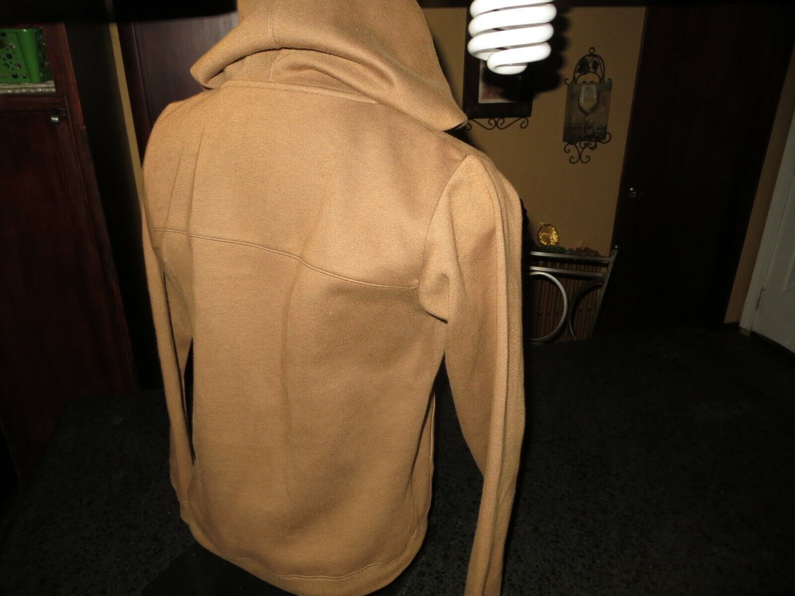 Picture 4 of 12