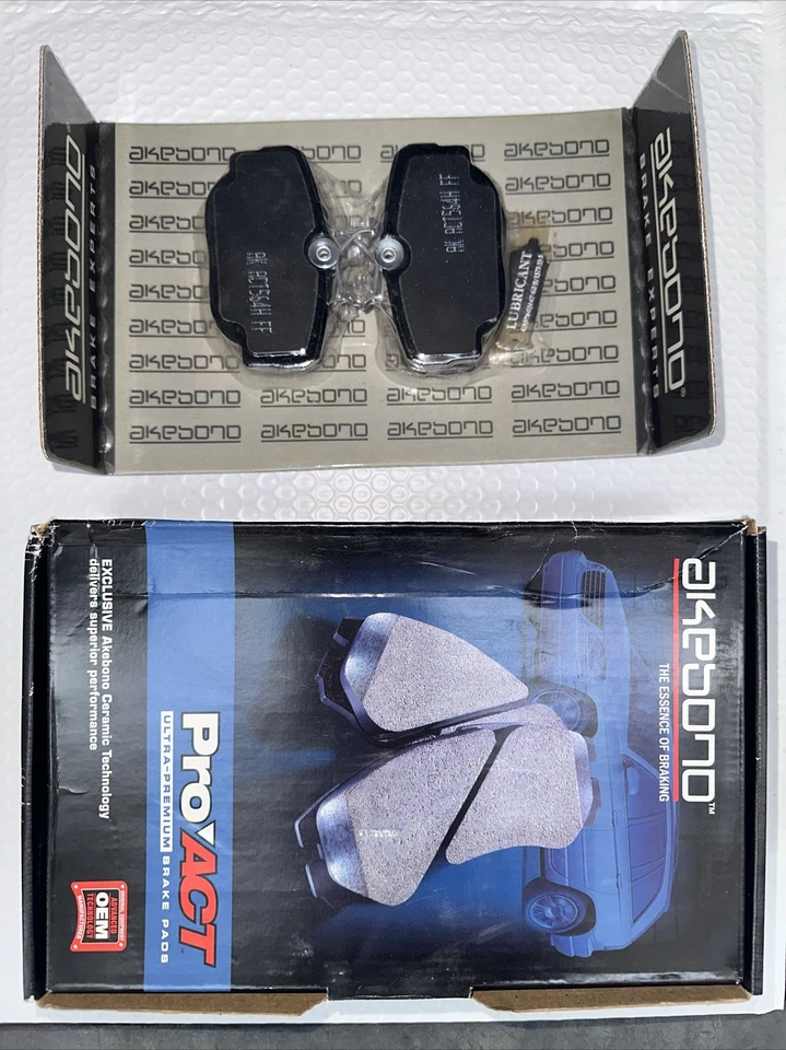 Pastilhas de freio dianteiras BMW E30 NOVAS Akebono ACT493 PRO-ACT CERÂMICA - Imagem 3 de 3