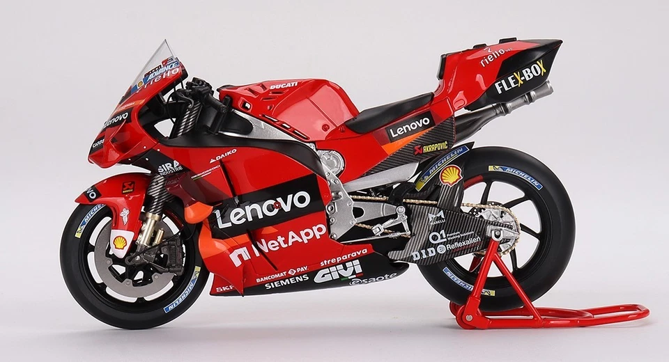 Ducati Desmosedici GP22 #63 2022 Presentation in 1:12 scale - Image 3 of 4