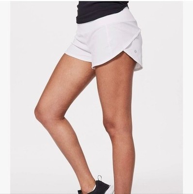 SOLD Lululemon Speed Up Shorts 2.5 Bone Size 6 Regular