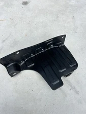 HYUNDAI VENUE REAR BUMPER LEFT SIDE UNDER COVER SHIELD PANEL 2020 - 2022 OEM