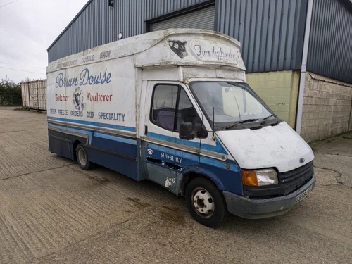 CLASSIC FORD TRANSIT 190 BUTCHER VAN FULLY LOADED. PROJECT CATERING VAN/BUSINESS - Picture 1 of 24