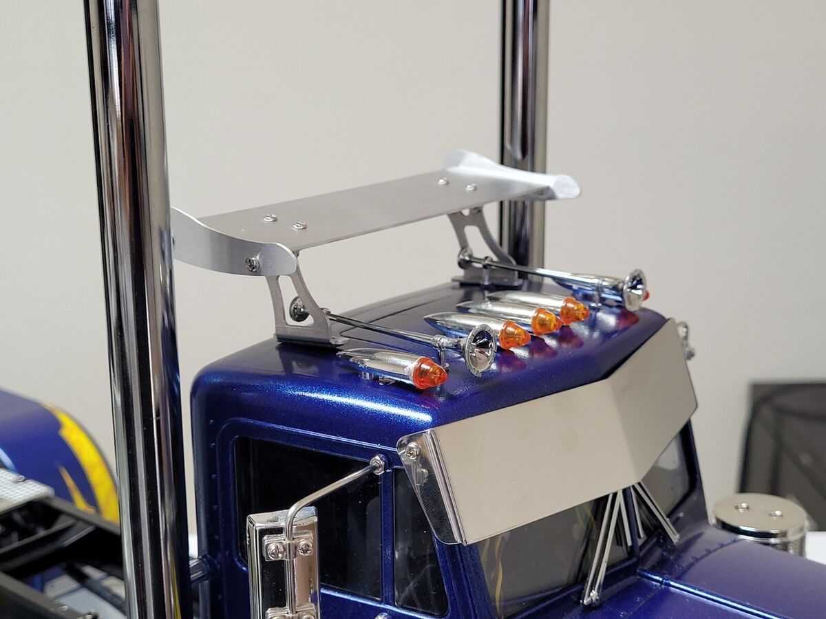 Custom Built Tamiya 1/14 R/C Grand Hauler Day Cab + MFC-01 Custom Built Tamiya 1/14 R/C Grand Hauler Day Cab + MFC-01