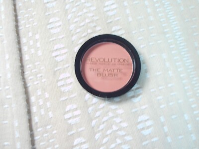Revolution Matte Blush ''Fusion'' Compact 0.31 oz