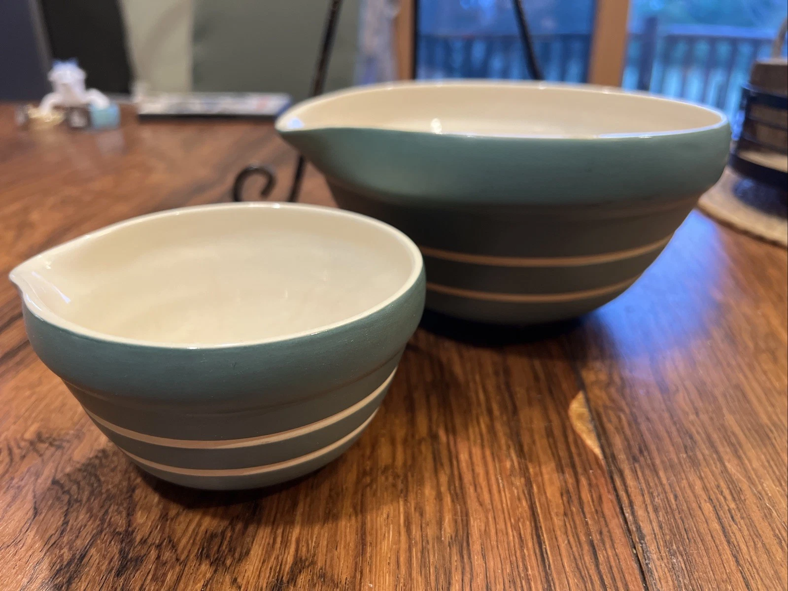 New Debco Nesting Mixing Bowls With Pour Spout - Pair Of Green and Ivory Bowls
Opens in a new window
