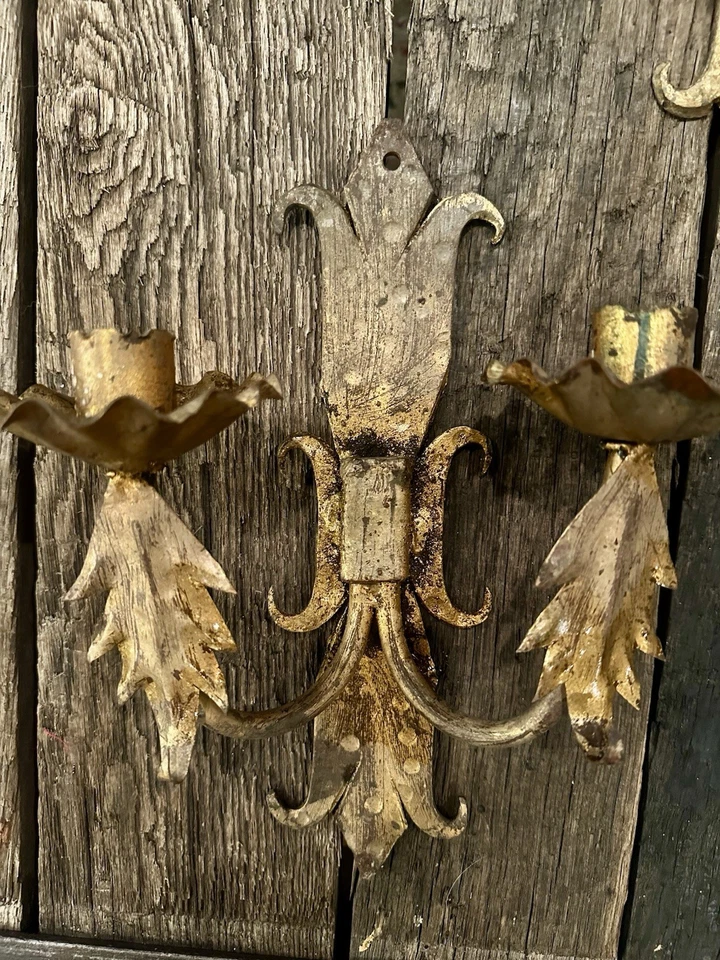 Par de apliques de velas de pared Tole dorado Hollywood Regency de colección trigo Foto 3 de 4