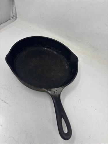 Wagner Ware Sidney 9-inch Cast Iron Skillet 1056 H Vintage No.5 Used Needs TLC