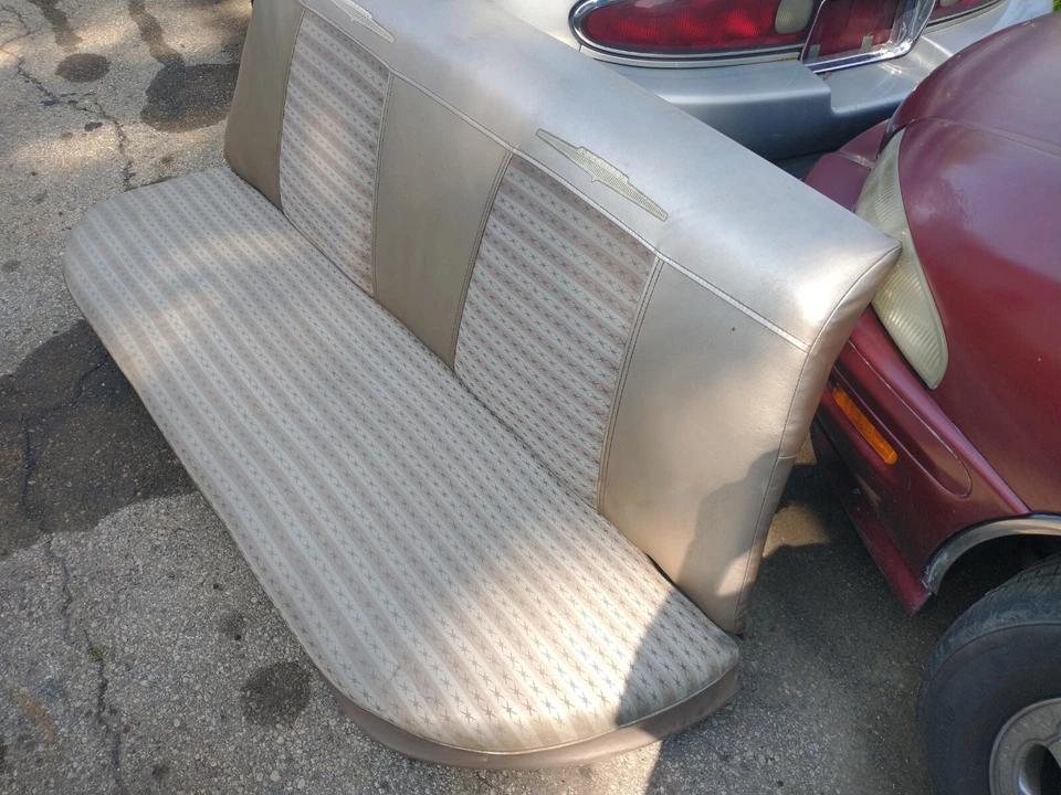 1959-60 Pontiac Catalina Bonneville Star Chief 4 dr Rear Back Seat Upper & Lower - Image 2 of 4
