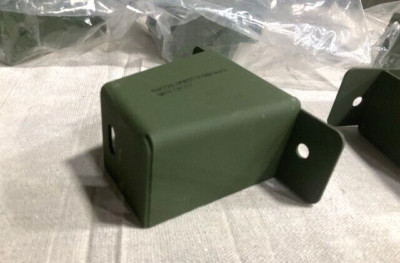 M998 HMMWV BAE SYSTEMS 4660717 RADIO RIGHT-U MOUNTING BRACKET 5340-01-433-6117