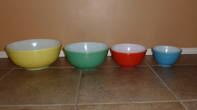 Vintage Pyrex 1940s Primary Colors Set of 4 Bowls T.M.REG-PYREX-U.S. PAT. OFF.