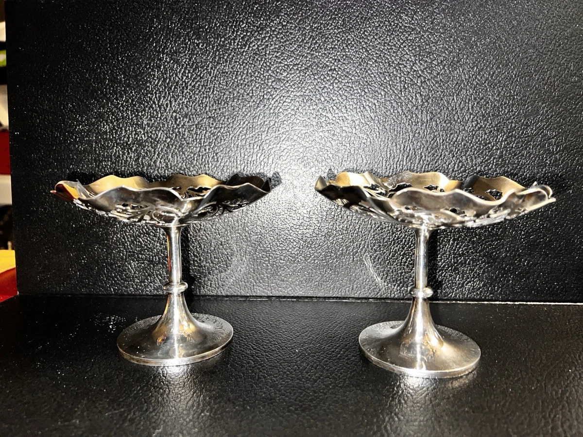 Mappin & Webb Antique US Silver-Plated Platters & Trays for sale