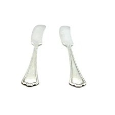 Vintage Butter Knives Spreaders 2 R.C. Co. Silverplate MANCHESTER  5 3/4”